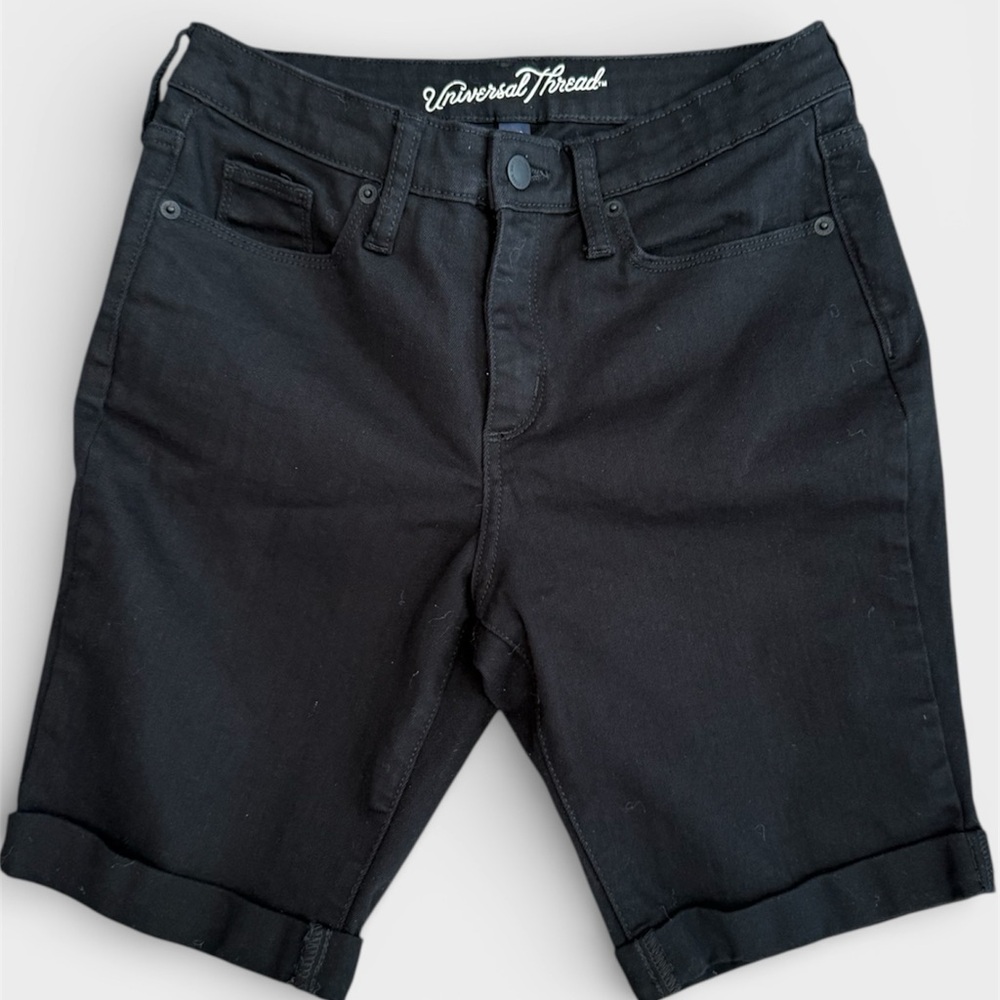 Universal Thread Denim High Rise Bermuda Shorts, Size 6 28R